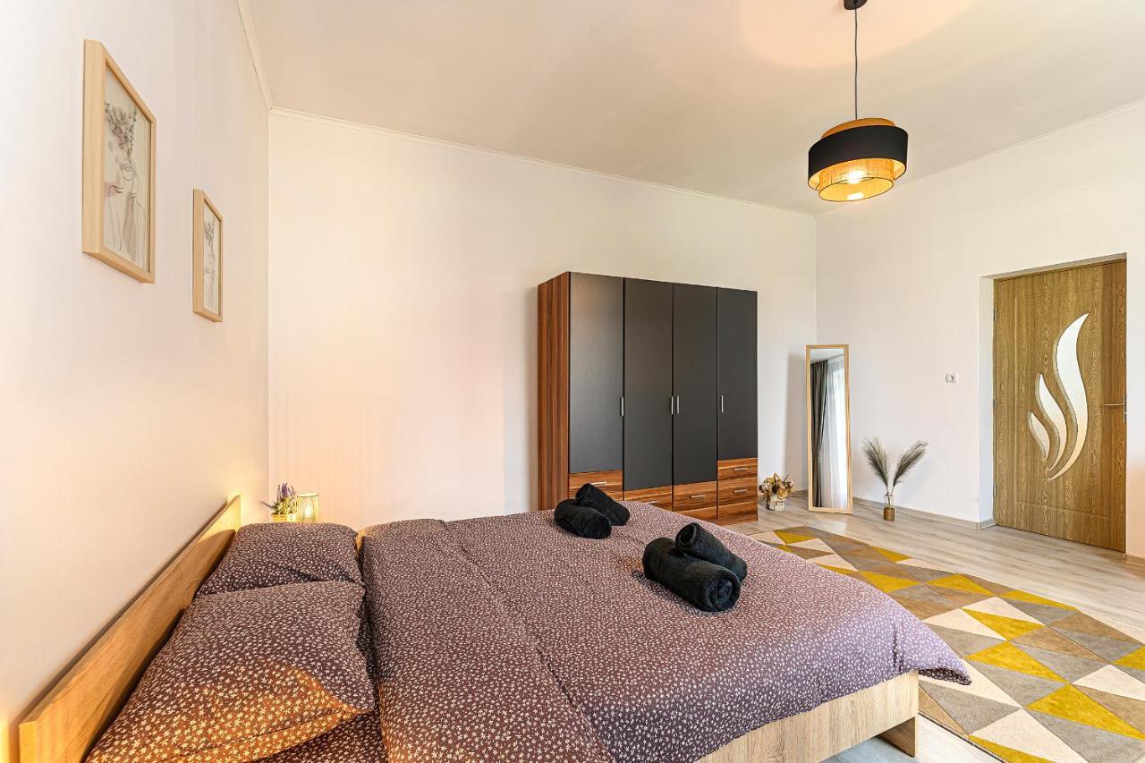 Mountain Oasis Apartment Сіная Екстер'єр фото